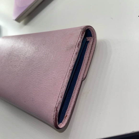 Pink Wallet - Picture 4 of 9